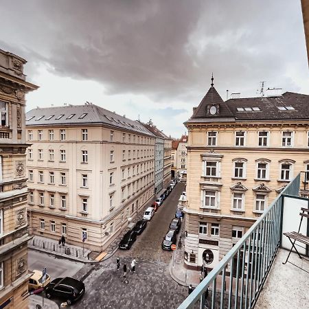 Turnkey I Vintage Terrace Apartment Prag Dış mekan fotoğraf