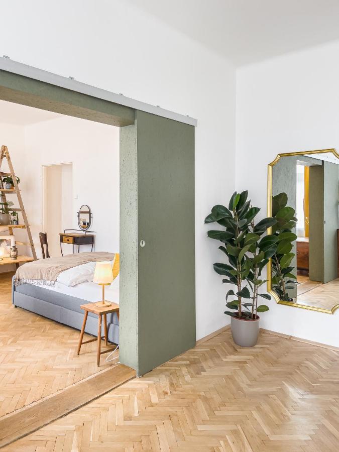 Turnkey I Vintage Terrace Apartment Prag Dış mekan fotoğraf