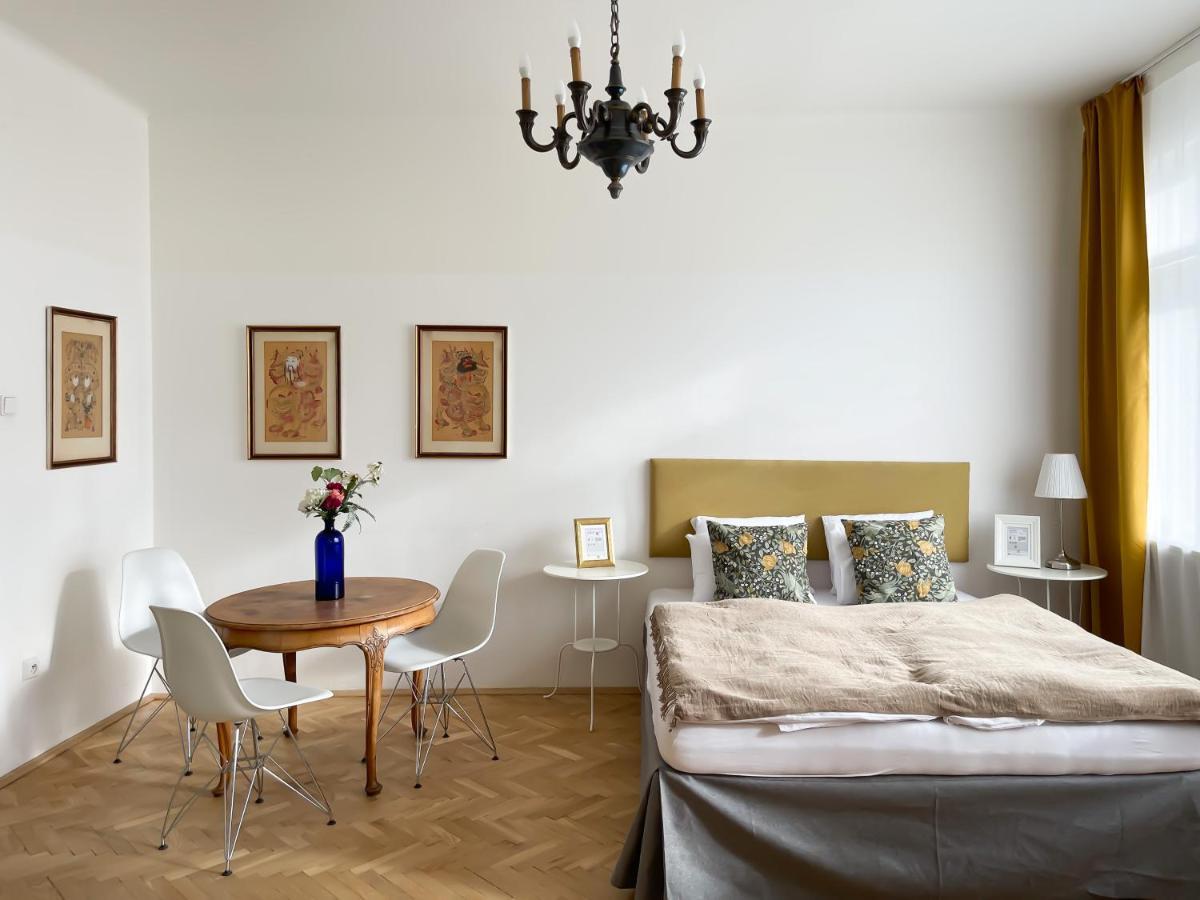 Turnkey I Vintage Terrace Apartment Prag Dış mekan fotoğraf