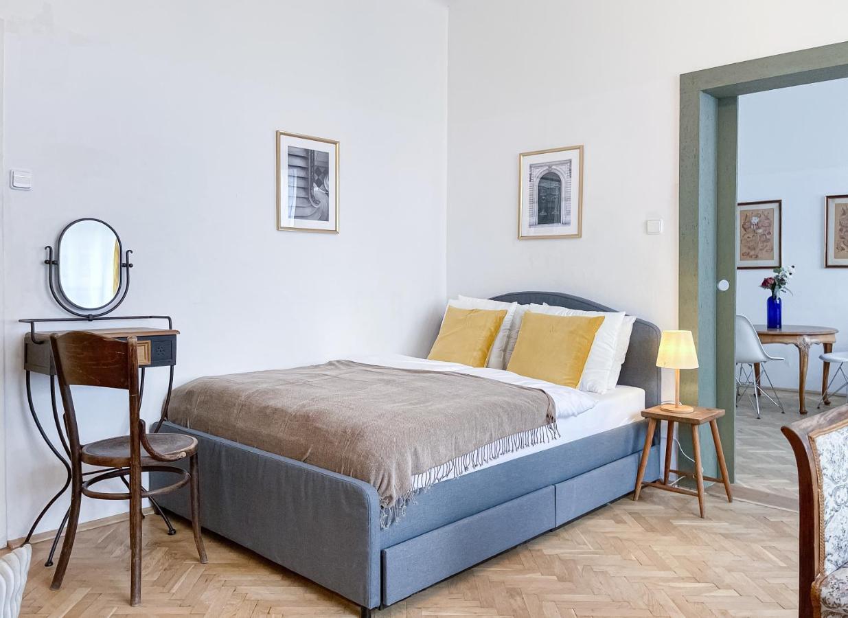 Turnkey I Vintage Terrace Apartment Prag Dış mekan fotoğraf