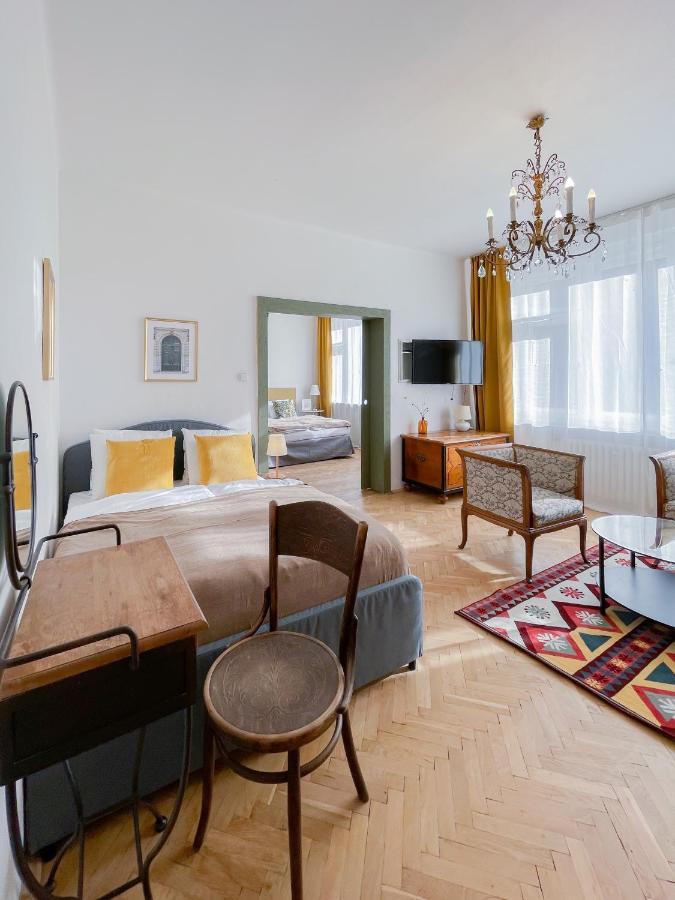 Turnkey I Vintage Terrace Apartment Prag Dış mekan fotoğraf